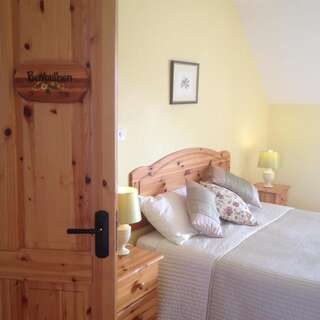 Отели типа «постель и завтрак» Yeats Lodge B&B Drumcliff Двухместный номер Делюкс с 1 кроватью или 2 отдельными кроватями, вид на горы-4