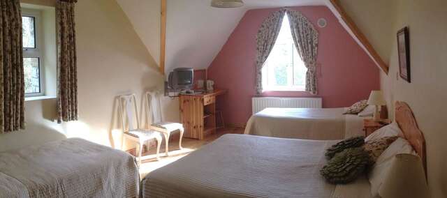 Отели типа «постель и завтрак» Yeats Lodge B&B Drumcliff-26