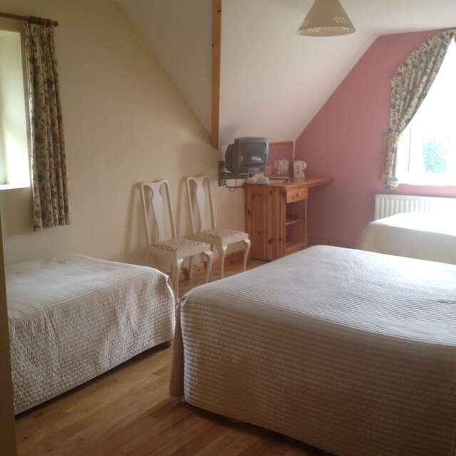 Отели типа «постель и завтрак» Yeats Lodge B&B Drumcliff-36